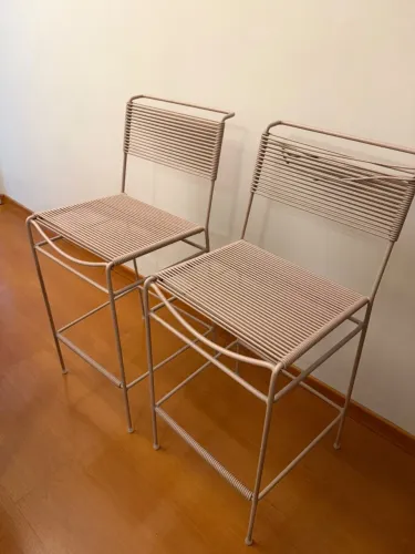 BANQUETA ALTA