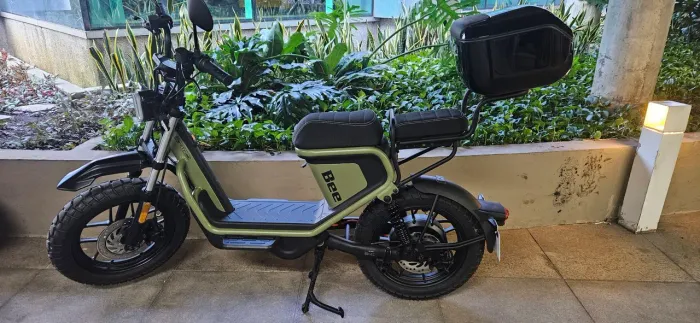 Autopropelido Bee Minitrail verde 1000W<br>