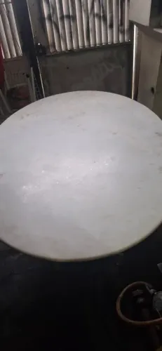 Mesa de marmore branco