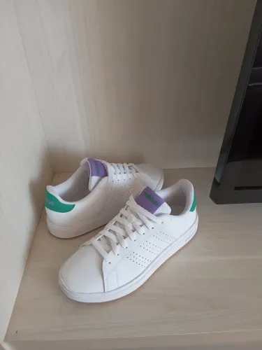 Tênis Adidas original n° 36 ( leiam o anúncio )