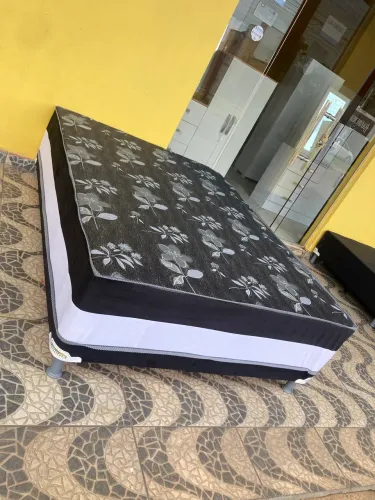 Cama box casal de espuma nova