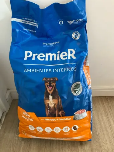 Ração premier médio adultos frango e salmão 12kg