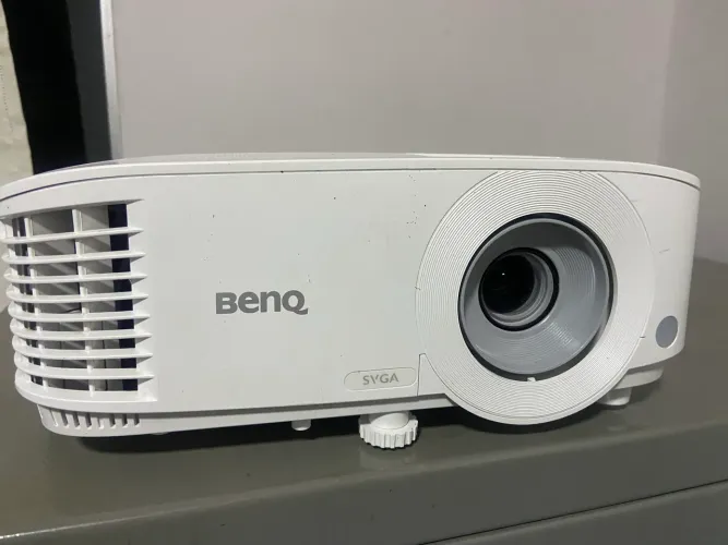 Projetor Benq modelo MS550 semi novo