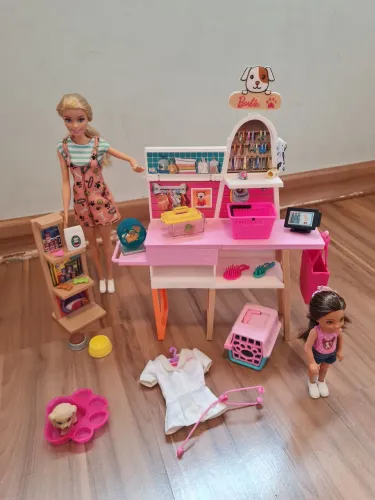 Barbie petshop completa com Chealsea