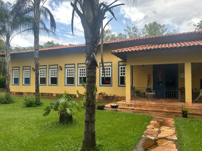 Casa em Condomínio de Chácaras no Residencial Califórnia Santo Antônio de Goiás