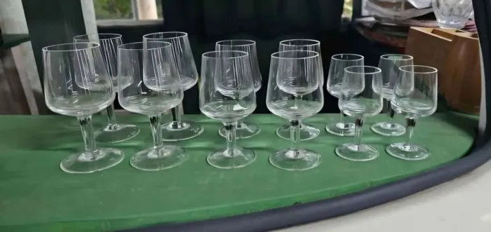 Conjunto de taças elegantes