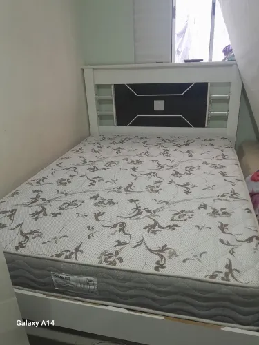Colchão semi novo 
