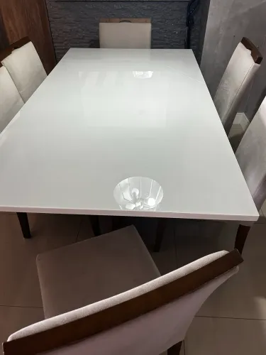 Mesa com 6 cadeiras 