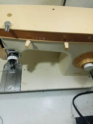 Máquina de costura Singer