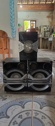 Caixa de sons leia a descrição