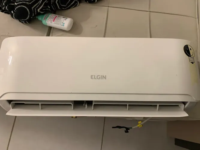 Vendo ar condicionado Elgin 9.000 btus convencional instalado 