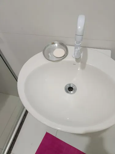 Vendo pia pra banheiro DECA