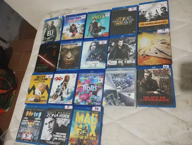 Blu rays a 30 reais, promoção blackfralda 5 por 25 cada