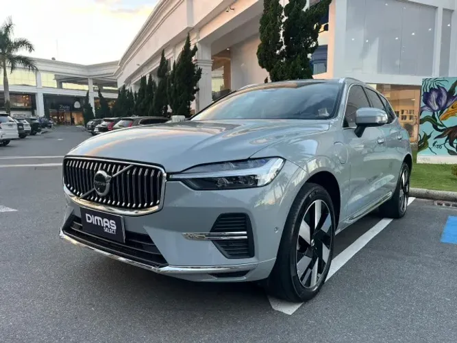 Volvo XC-60 T-8 Ultimate 2.0 AWD (híbrido) 2024