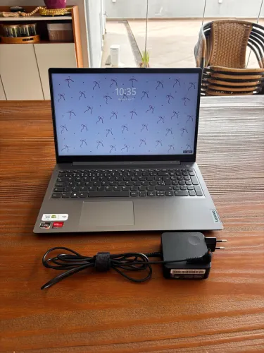 Notebook Lenovo IdeaPad 3 Ryzen 5 5500U 8GB SSD 256GB Full HD