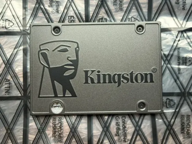 Ssd Sata Kingston 240gb (Troco por memoria 3200mhz)