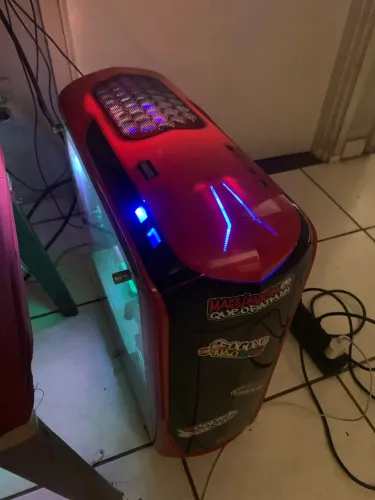 VENDE SE Pc GAMER COMPLETO COM TODOS OS PERIFERICOS, PRA SAIR RÁPIDO CHAMA CHAMA