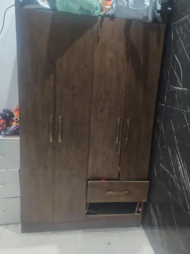 Guarda roupa 2 portas e 2 gavetas