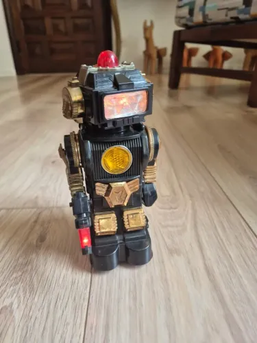 Brinquedo Robô antigo anos 80 Funcionando