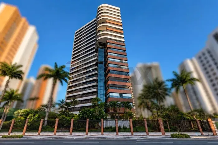 Apartamento de Luxo com Vista Mar em Fortaleza / Edifício Sunville.