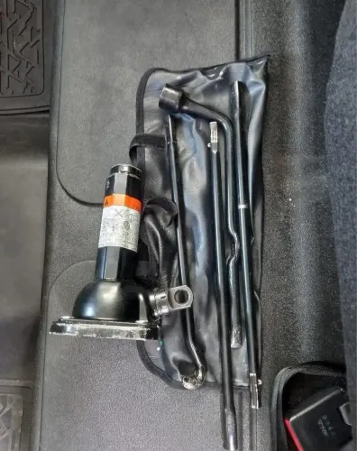 Kit macaco Hilux original 