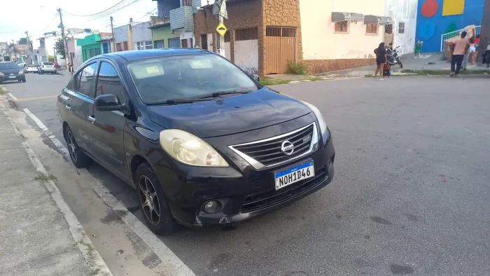 Nissan Versa SL 1.6 16V Flex Fuel 4P Mec. 2013
