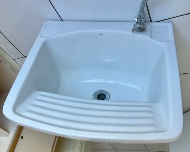 Tanque em louça Deca