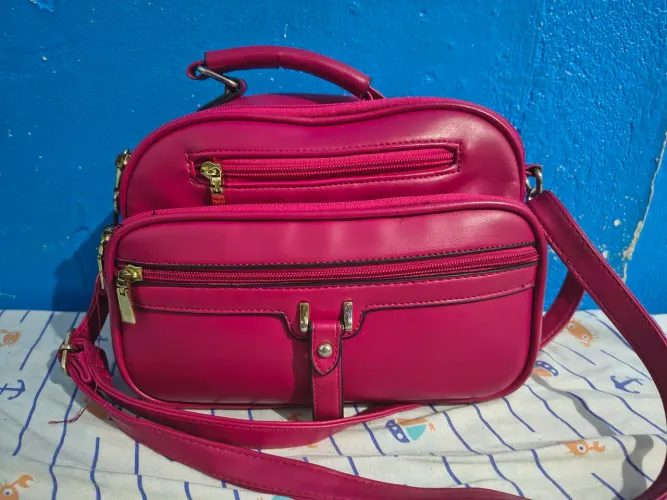 Desapego de bolsa feminina 