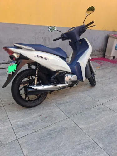 Vendo essa linda bis 125