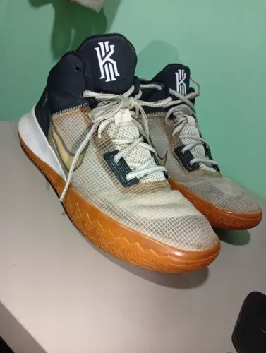 Tênis Nike kyrie Flytrap IV
