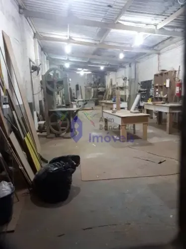 Casa com 1 Quarto(s) e 2 banheiro(s) para Alugar, 250 m² por R$ 3500 / Mês