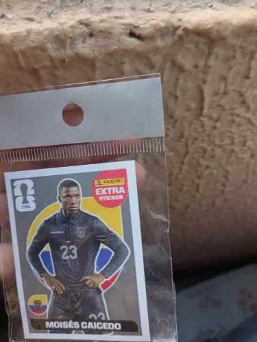 Caicedo figurinha copa 2026 prata