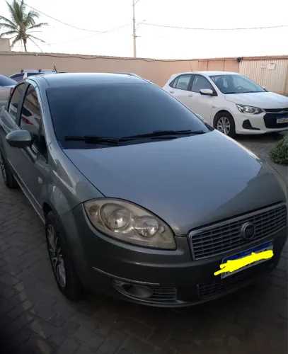 Fiat Linea Absolute 1.9/1.8 Flex Dualogic 4P 2010