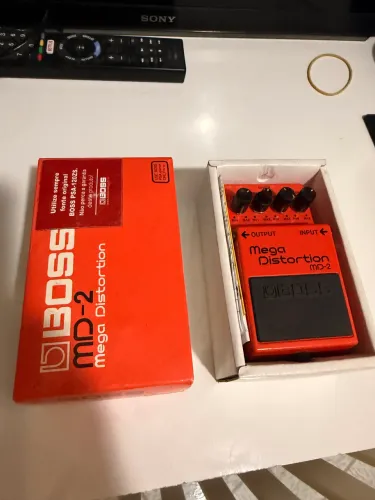 Pedal Boss MD-2 (Mega Distortion)