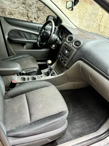 Ford Focus 1.6 S/se/se Plus Flex 8v/16v 5P 2010