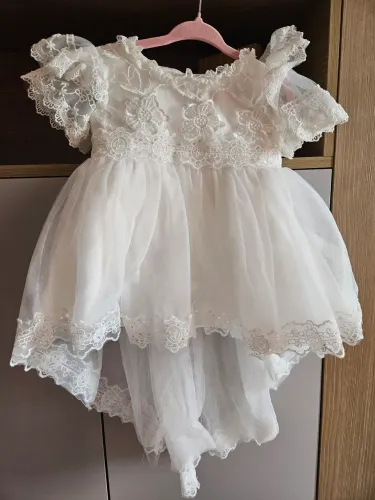 Vestido branco infantil - 09 a 12 meses