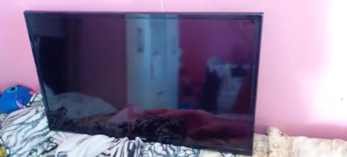 TV Samsung 32 UN32FH4205G para Retirada de Peças - Tela Quebrada/Queimada".
