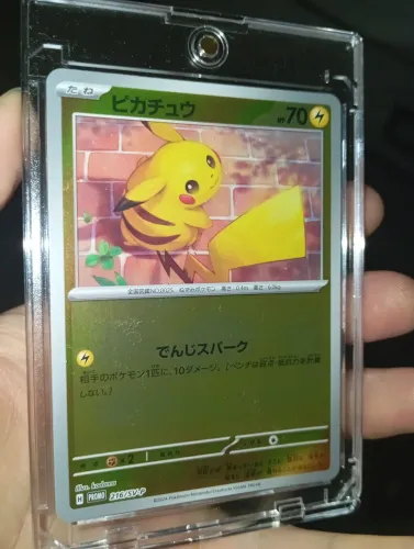 Carta Pokémon Pikachu Golden Foil Japonês NM