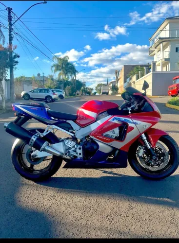 Vendo moto Honda CBR 2001