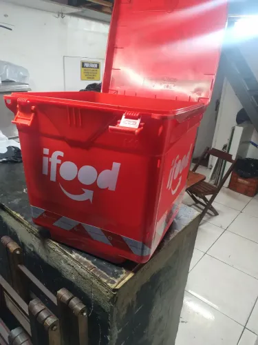 Baú 110 litros, nunca usado 