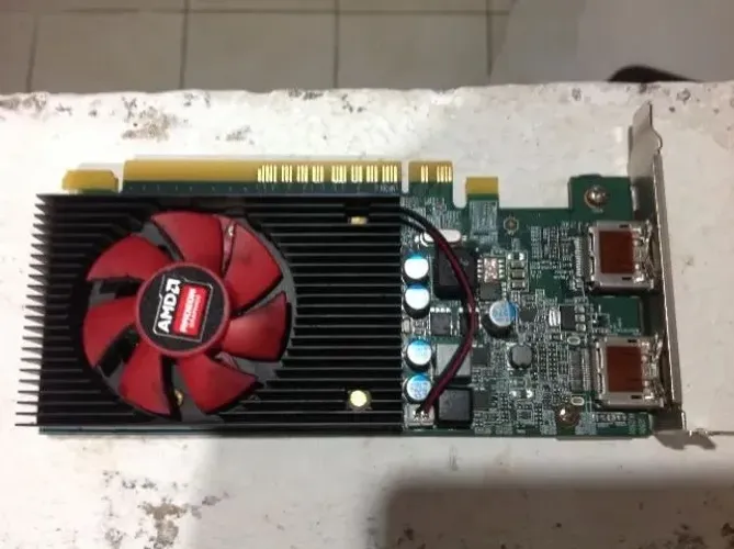Placa de Video AMD Radeon R5 430 2GB GDDR5 2 saídas DisplayPort PCI-Express 3.0