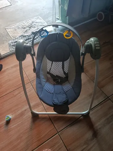Cadeirinha de balanço para bebê Kiddo