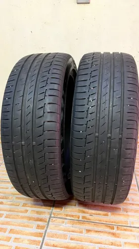 Pneus Continental 215/45 R18 Fastback - 2 bons + 2 meia vida