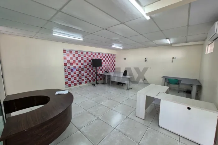 ALUGA-SE SALA COMERCIAL - CENTRO DE ARAGUAÍNA