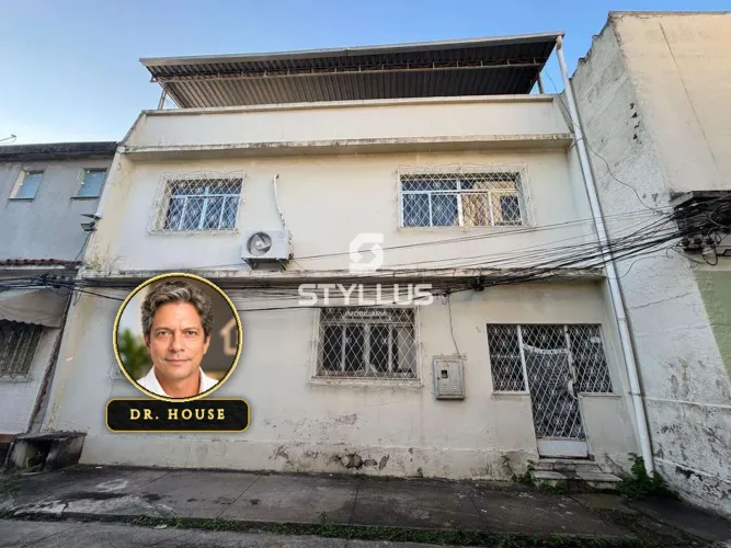 Casa Triplex com Terraço e Suíte em Vila Residencial em Madureira! M98Y