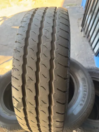 01 Pneu Continental Aro 16 VanContact AP 205/75R16C 110/108R 8 Lonas, 80% vida útil
