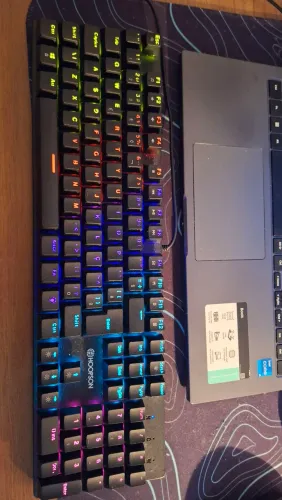 Teclado Gamer mecânico RGB