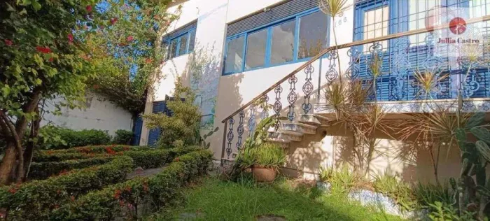 ALUGO ÓTIMA CASA COM 8 QUARTOS NA TAMARINEIRA - RECIFE