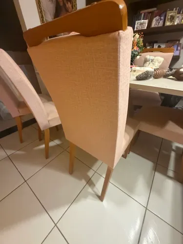 Vende-se seis cadeiras de jantar