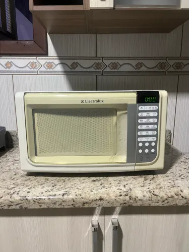 MICROONDAS ELECTROLUX (barbada)